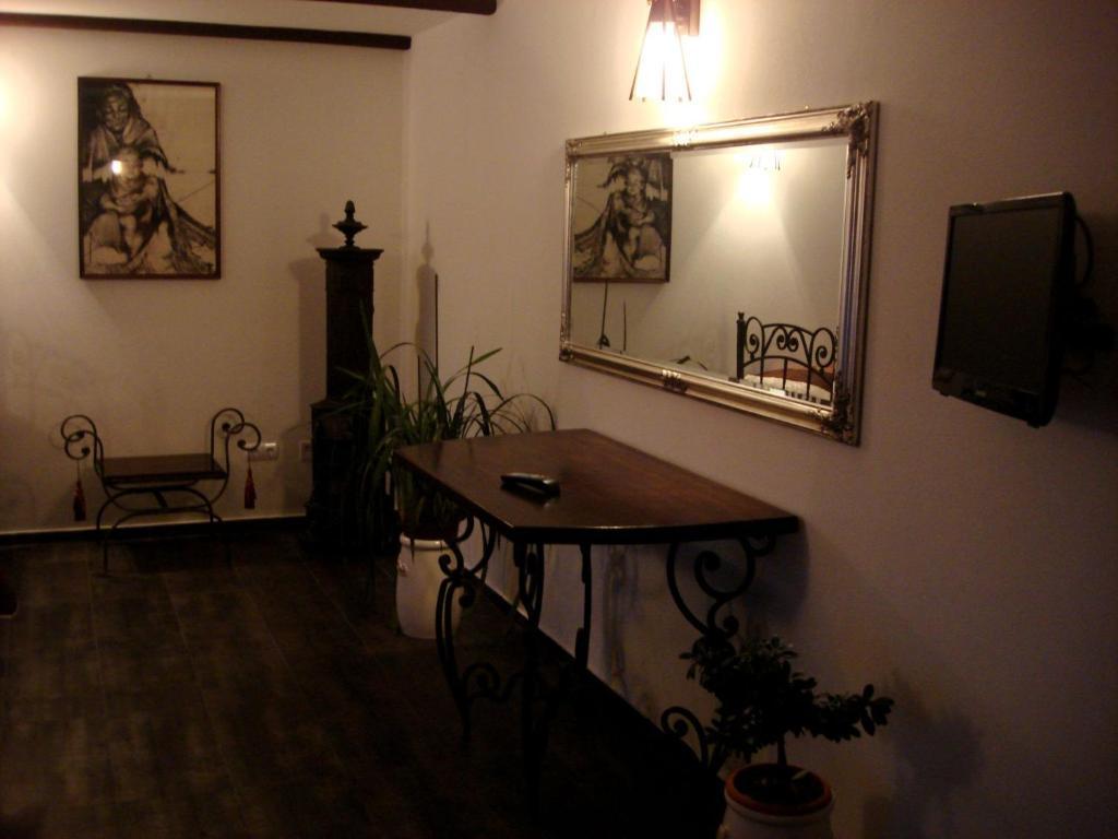 Pension La Taticu Săcălăşeni Zimmer foto